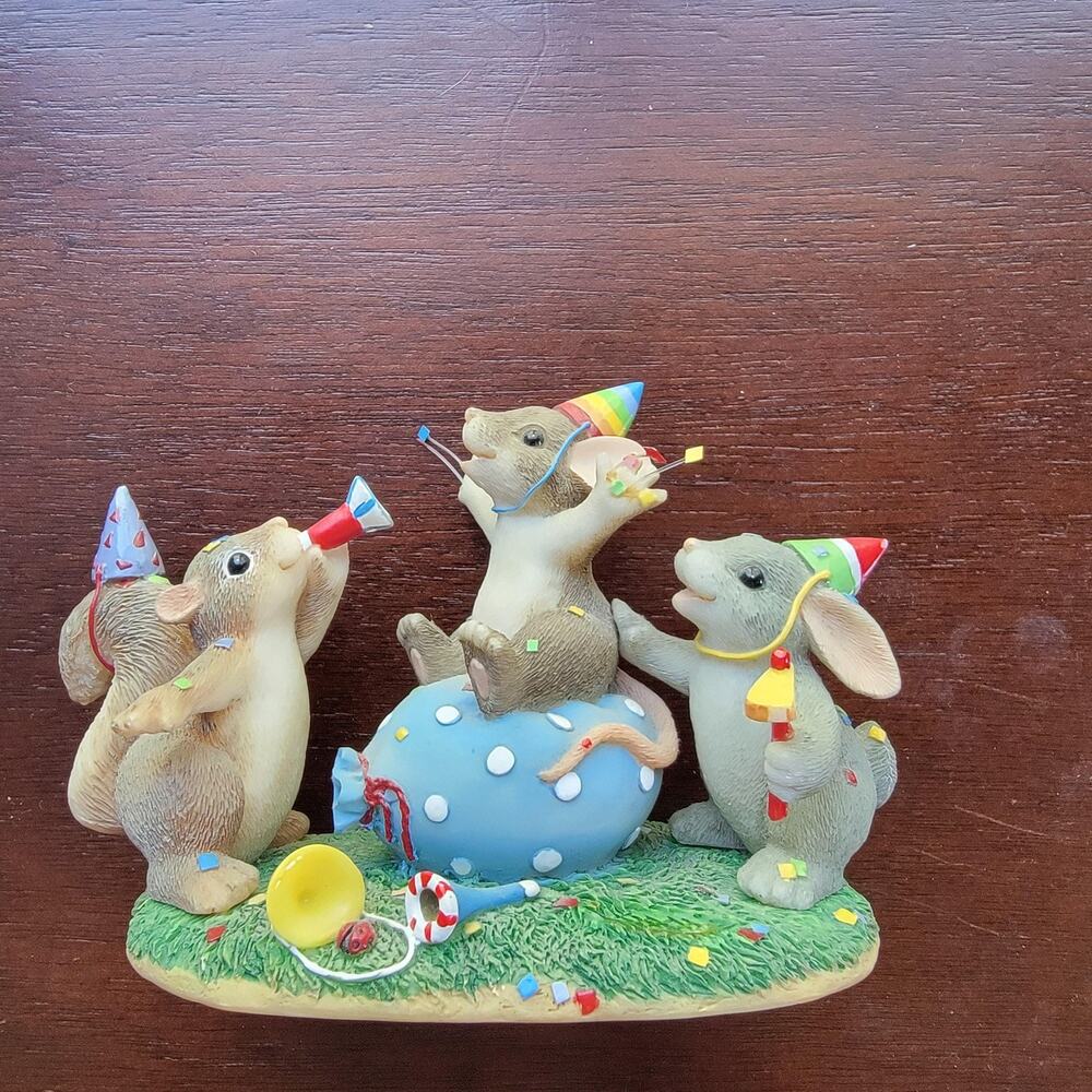 Charming Tails Party Animals 89/101 Birthday Mice Resin Figurine Hand Painted